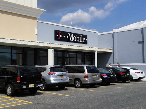 Cell Phone Store «T-Mobile», reviews and photos, 1156 US-46 #15, Woodland Park, NJ 07424, USA