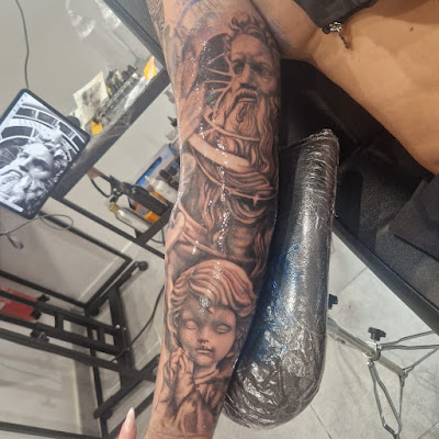 Family Inked à Solliès-Pont