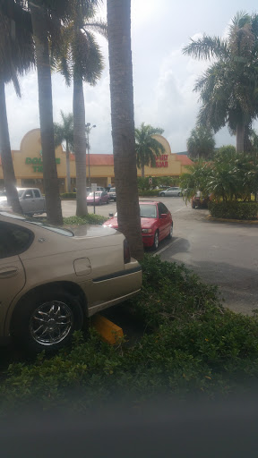 Dollar Store «Dollar Tree», reviews and photos, 9055 Biscayne Blvd, Miami Shores, FL 33138, USA