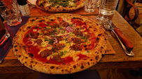 Pizza du Restaurant italien Prima Les Colonnes à Biarritz - n°17