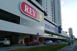 Supermercados Rey | Parque Lefevre image