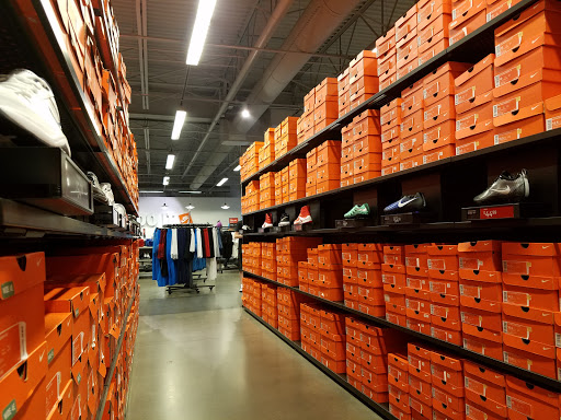 Clothing Store «Nike Factory Store», reviews and photos, 4976 Premium Outlets Way #800, Chandler, AZ 85226, USA