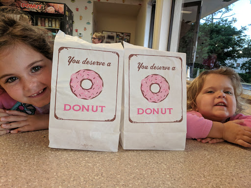 Donut Shop «Jupiter Donut Factory», reviews and photos, 141 Center St, Jupiter, FL 33458, USA