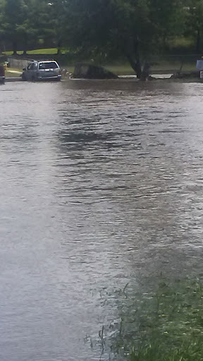 Park «Sargent Park», reviews and photos, 3530 E Douglas Ave, Des Moines, IA 50317, USA