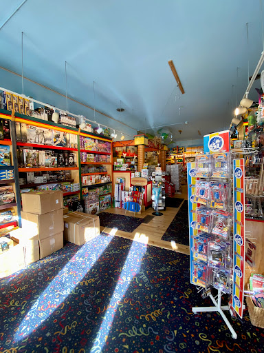 Toy Store «G Willikers Toy Shoppe», reviews and photos, 202 Oak St, Hood River, OR 97031, USA