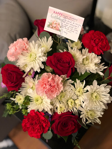 Florist «Rogers Park Florist», reviews and photos, 1415 W Morse Ave, Chicago, IL 60626, USA