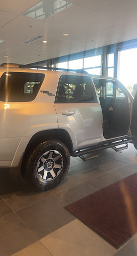 Toyota Dealer «Larry H. Miller Toyota Peoria», reviews and photos, 8633 W Bell Rd, Peoria, AZ 85382, USA