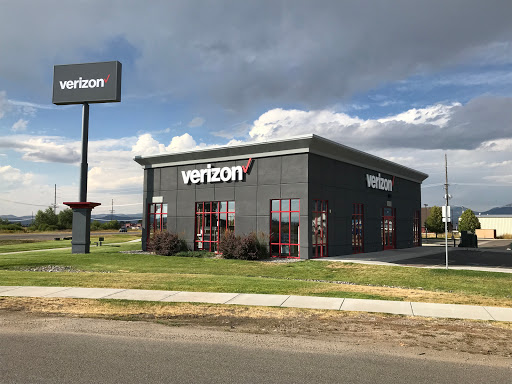 Cell Phone Store «Verizon Wireless - Cellular Plus», reviews and photos, 305 W Missoula Ave, Belgrade, MT 59714, USA