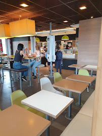Atmosphère du Restauration rapide McDonald's Chasseneuil-Du-Poitou - n°3