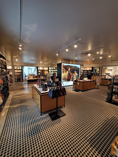 Shopping Mall «Rio Grande Valley Premium Outlets», reviews and photos, 5001 E Expy 83, Mercedes, TX 78570, USA