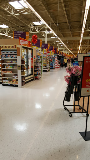 Grocery Store «Stop & Shop», reviews and photos, 5 Town Center Dr, Sparta Township, NJ 07871, USA