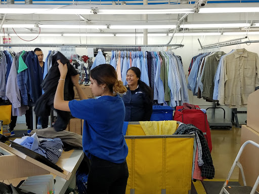 Dry Cleaner «CD One Price Cleaners», reviews and photos, 314 N Northwest Hwy, Palatine, IL 60067, USA