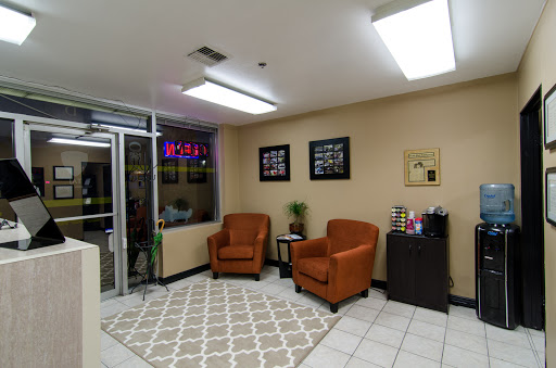 Auto Body Shop «TAJ Collision Center», reviews and photos, 60 NW Gilman Blvd, Issaquah, WA 98027, USA