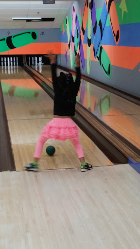 Bowling Alley «Putnam Street Bowling Alleys», reviews and photos, 14 Putnam St, Fitchburg, MA 01420, USA