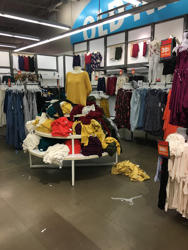 Clothing Store «Old Navy», reviews and photos, 8 Allstate Rd, Boston, MA 02125, USA