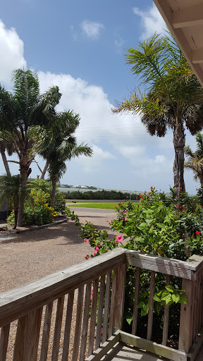 Indoor Lodging «Little Bay Club», reviews and photos, 1801 Broadway St, Rockport, TX 78382, USA