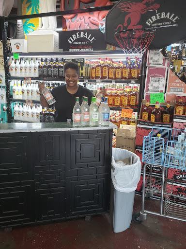 Liquor Store «River Cut Rate Liquor», reviews and photos, 327 Cadiz St, Dallas, TX 75207, USA