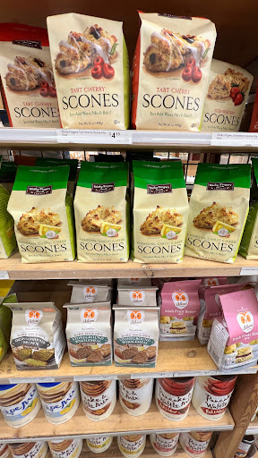 Shopping Mall «The Promenade at Westlake», reviews and photos, 100 Promenade Way, Thousand Oaks, CA 91362, USA