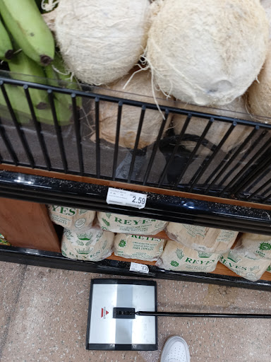 Produce Market «Little Giant Farmers Market», reviews and photos, 2440 Wesley Chapel Rd, Decatur, GA 30035, USA