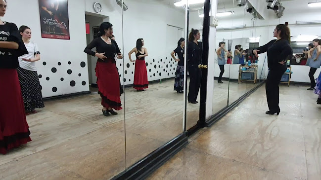Academia de Baile Embrujo - Escuela