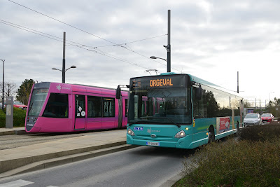 Station tramway Hôpital Debré à Reims