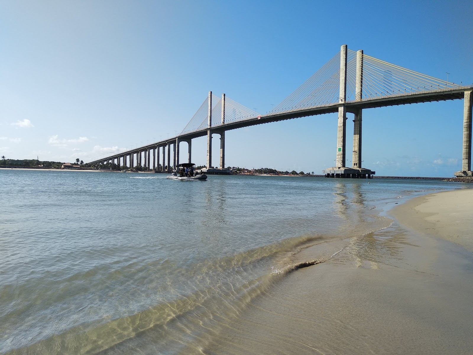 Foto di Y Beach con una costa dritta