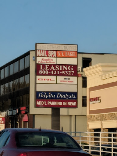 Shopping Mall «Bala Cynwyd Shopping Center», reviews and photos, 59 E City Ave, Bala Cynwyd, PA 19004, USA