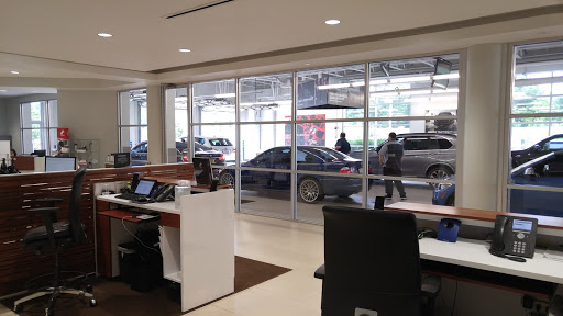 Used Car Dealer «Fields BMW Northfield», reviews and photos, 700 West Frontage Road, Northfield, IL 60093, USA