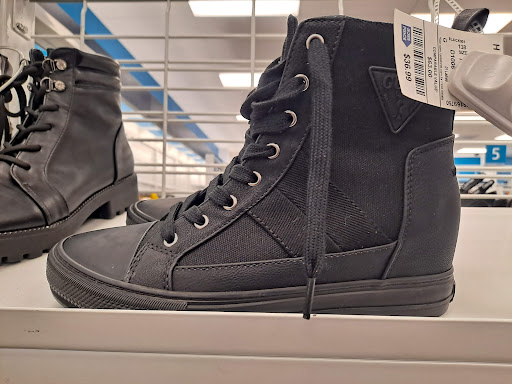 Clothing Store «Ross Dress for Less», reviews and photos, 9454 Skokie Blvd, Skokie, IL 60077, USA