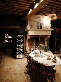 Atmosphère du Restaurant français Château du Souzy à Quincié-en-Beaujolais - n°17