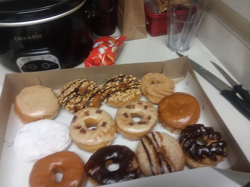 Donut Shop «Donut Kingdom», reviews and photos, 685 W Tennessee St, Tallahassee, FL 32304, USA