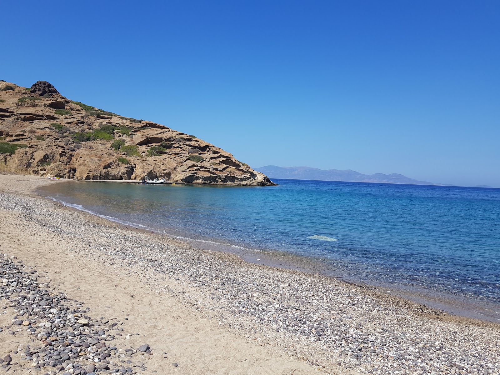 Fotografija Paralia Monastiria z majhni več zalivi