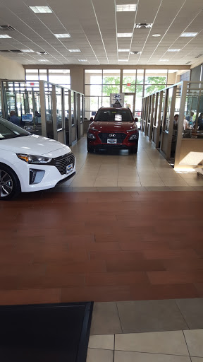 Hyundai Dealer «Huffines Hyundai McKinney», reviews and photos, 1301 N Central Expy, McKinney, TX 75070, USA