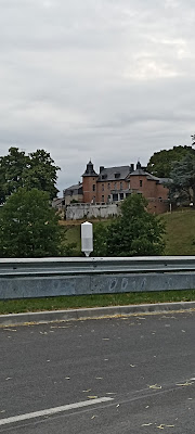 Du château à Bérelles