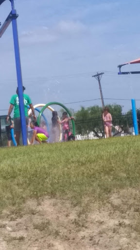 Water Park «Freddy Gonzalez Memorial Park Splash Playground», reviews and photos, 1402 S 18th Ave, Edinburg, TX 78539, USA