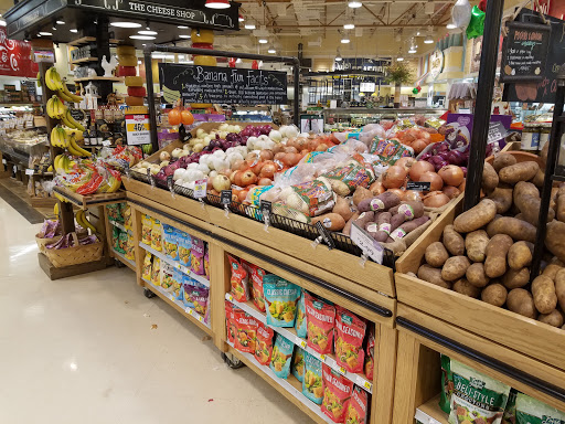 Grocery Store «Lowes Foods», reviews and photos, 1581 New Garden Rd, Greensboro, NC 27410, USA