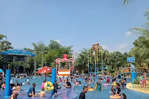 Putri Duyung Waterboom image