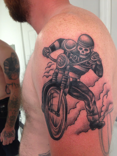 Tattoo Shop «Aeterna Tattoo», reviews and photos, 7917 Blue Ash Rd, Cincinnati, OH 45236, USA