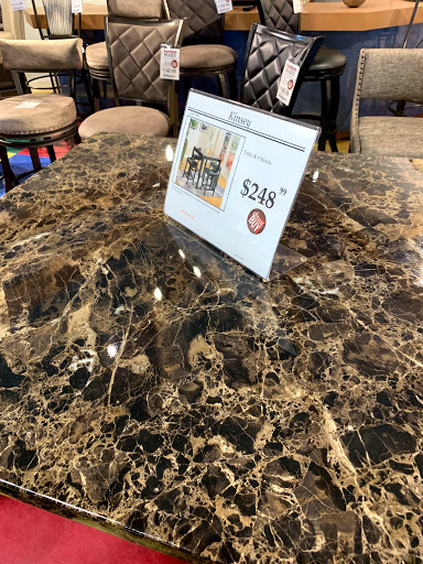 Furniture Store «The Furniture Mart - Shakopee», reviews and photos, 4270 12th Ave E, Shakopee, MN 55379, USA