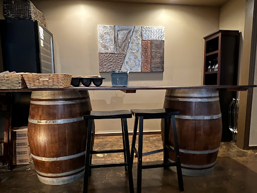 Winery «The Vineyards & Winery at Lost Creek», reviews and photos, 43285 Spinks Ferry Rd, Leesburg, VA 20176, USA