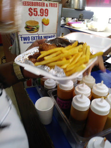 Grocery Store «Dixie Court Food Market», reviews and photos, 106 NW 11th Ave, Fort Lauderdale, FL 33311, USA