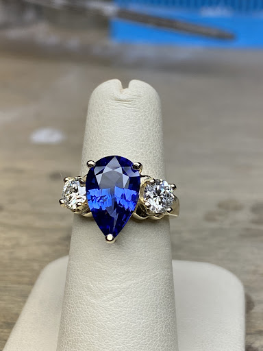Jewelry Store «Design Jewelers», reviews and photos, 2420 Magowan Dr, Santa Rosa, CA 95405, USA