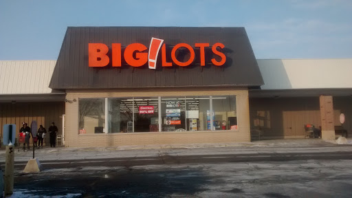 Big Lots, 3365 Navarre Ave, Oregon, OH 43616, USA, 