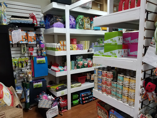Pet Supply Store «The Dog Park», reviews and photos, 705 King St, Alexandria, VA 22314, USA