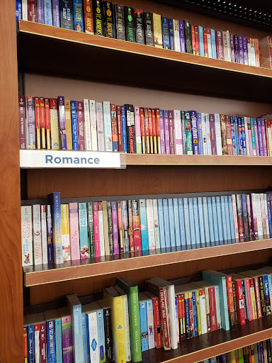 Thrift Store «Lake Hallie Goodwill Retail Store & Training Center», reviews and photos, 2759 S Prairie View Rd, Chippewa Falls, WI 54729, USA