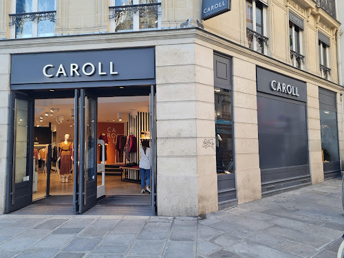 Magasin de vêtements pour femmes Caroll Paris