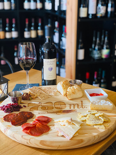 Wine Bar «750ml Wines», reviews and photos, 2287 W Market St, Akron, OH 44313, USA