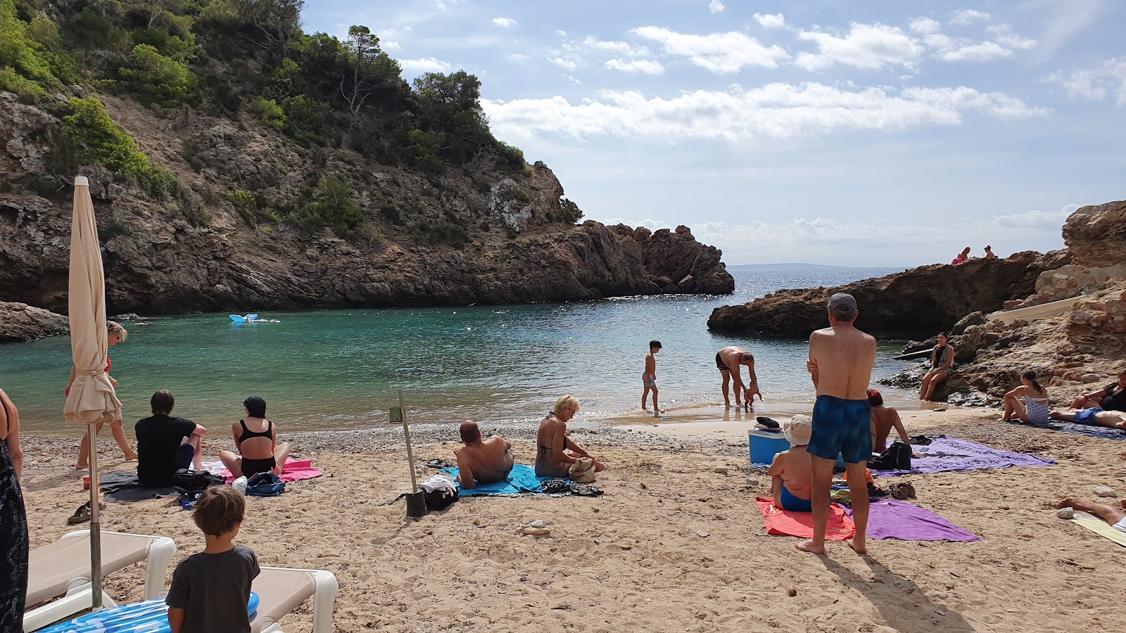 Photo de Cala Olivera situé dans une zone naturelle