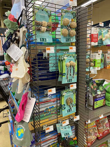 Pet Supply Store «Petco Animal Supplies», reviews and photos, 1412 S Main Chapel Way, Gambrills, MD 21054, USA