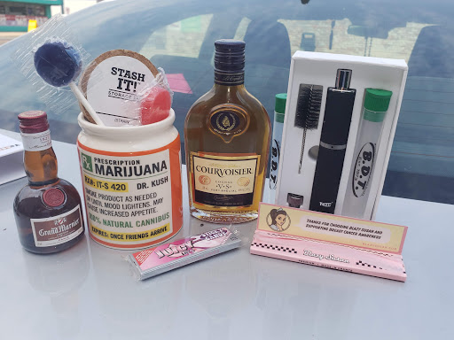 Tobacco Shop «BDT Smoke Shops», reviews and photos, 21640 John R Rd, Hazel Park, MI 48030, USA